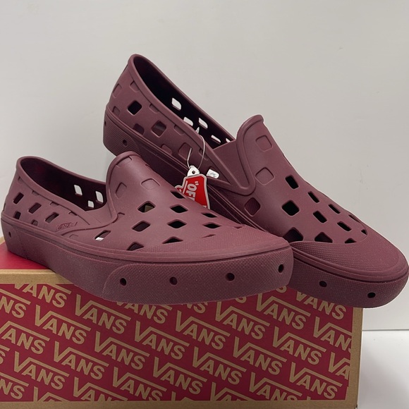 Vans Men’s Slip-On Trk
Tawny Port
VN0A5HF8TWP
Sneakers - Picture 4 of 16